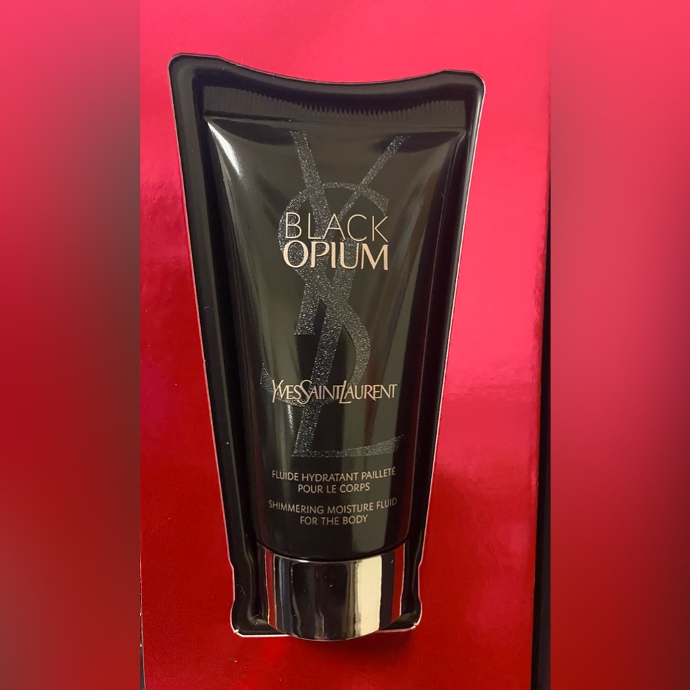 Yves Saint Laurent Black
Opium Shimmerimg Moisture Fluid For Body 1.6fl.oz. Mini